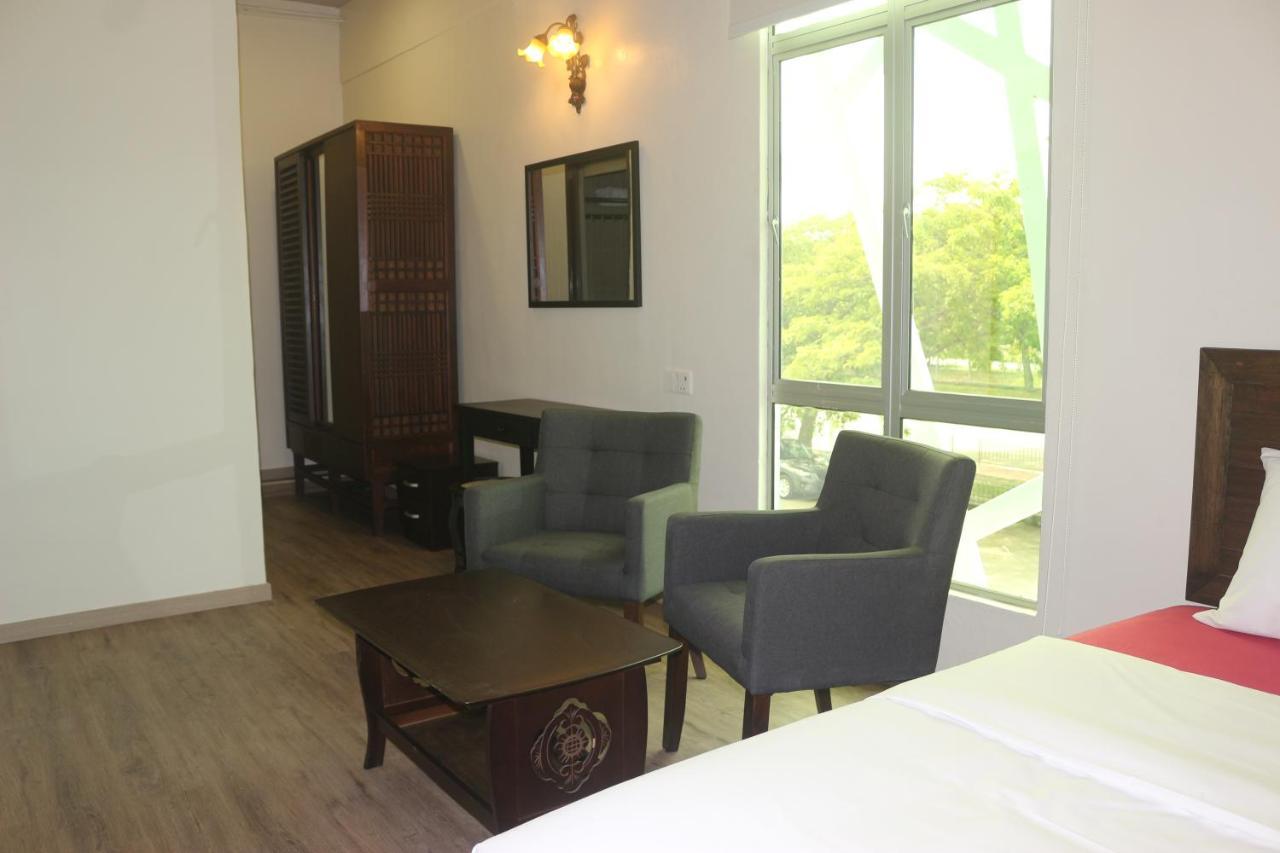 Blue Eyes Hotel Кепала Батас Екстериор снимка