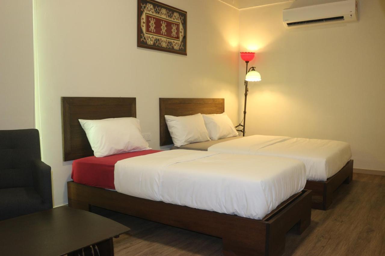Blue Eyes Hotel Кепала Батас Екстериор снимка