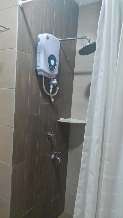 Blue Eyes Hotel Кепала Батас Екстериор снимка